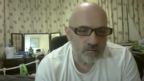 Snapshot of f1zzeek chatting on 03/23/26, 10:14 f1zzeek online show from 03/23/26, 10:14