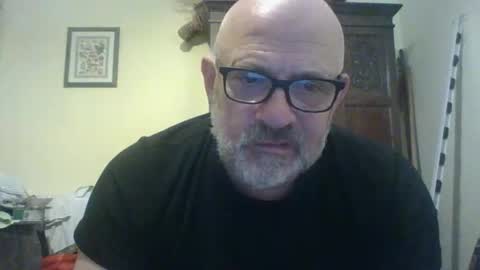Snapshot of f1zzeek chatting on 04/01/26, 10:18 f1zzeek online show from 04/01/26, 10:18