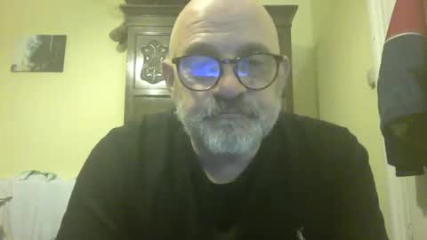Snapshot of f1zzeek chatting on 04/22/26, 11:06 f1zzeek online show from 04/22/26, 11:06