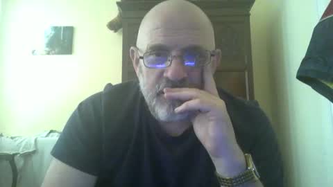 Snapshot of f1zzeek chatting on 04/26/26, 04:48 f1zzeek online show from 04/26/26, 04:48