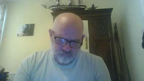 Snapshot of f1zzeek chatting on 04/28/26, 02:33 f1zzeek online show from 04/28/26, 02:33