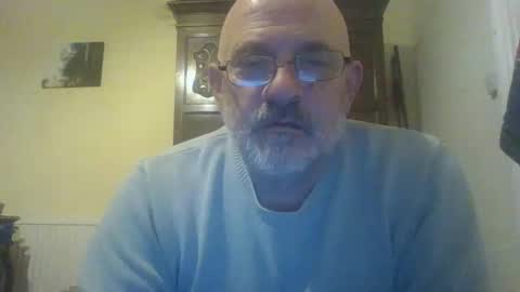 Snapshot of f1zzeek chatting on 04/30/26, 10:47 f1zzeek online show from 04/30/26, 10:47
