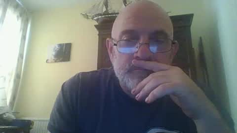 Snapshot of f1zzeek chatting on 05/03/26, 09:26 f1zzeek online show from 05/03/26, 09:26