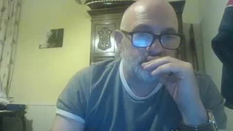 Snapshot of f1zzeek chatting on 05/07/26, 01:00 f1zzeek online show from 05/07/26, 01:00