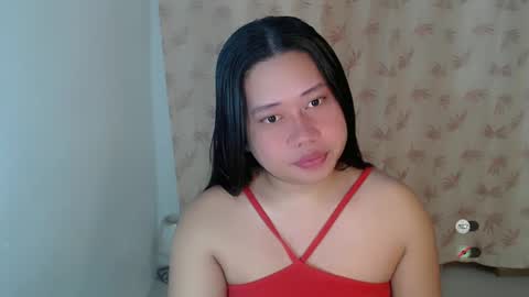 Snapshot of f3ckdollucy chatting on 12/07/24, 01:03 yanna online show from 12/07/24, 01:03