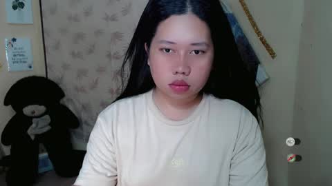 Snapshot of f3ckdollucy chatting on 03/08/25, 12:30 yanna online show from 03/08/25, 12:30