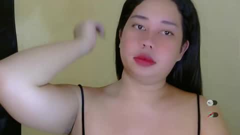 Snapshot of f3ckdollucy chatting on 09/10/25, 07:41 yanna online show from 09/10/25, 07:41