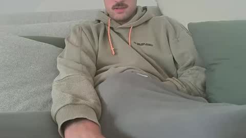 Call me bitch online show from 09/28/25, 08:52