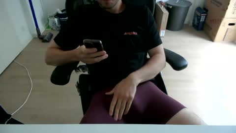 Snapshot of fabian_196 chatting on 06/10/26, 03:44 Call me bitch online show from 06/10/26, 03:44