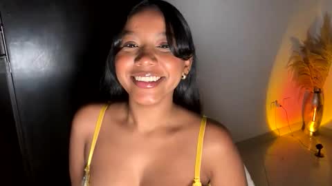 Snapshot of fabianna_laraa chatting on 01/14/26, 04:45 Thianna online show from 01/14/26, 04:45