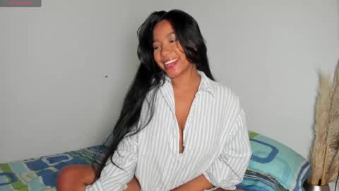 Snapshot of fabianna_laraa chatting on 05/02/26, 08:30 Thianna online show from 05/02/26, 08:30