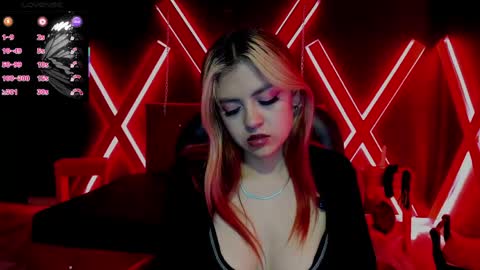 Snapshot of fabzy_fab chatting on 03/27/26, 11:43 fabzy online show from 03/27/26, 11:43