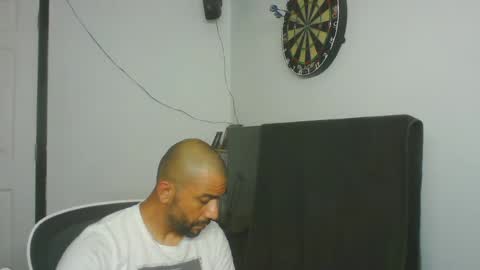 Snapshot of faded805 chatting on 06/13/26, 09:07 Mark online show from 06/13/26, 09:07