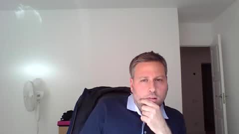 Snapshot of faer_087 chatting on 10/10/25, 11:20 faer_087 online show from 10/10/25, 11:20