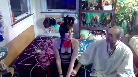 faewildflower online show from 11/14/25, 06:01