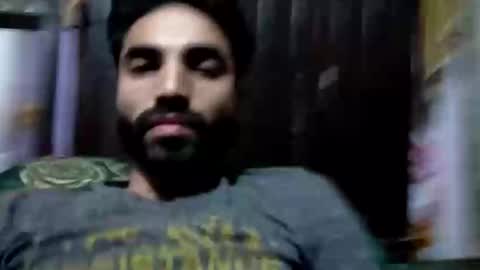 fahad783297 online show from 11/18/25, 08:13