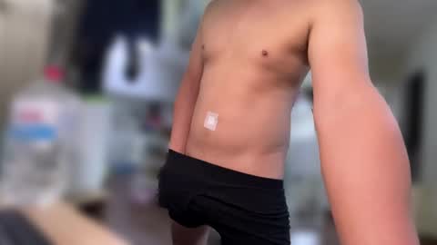 faint45508542 online show from 12/26/24, 04:58