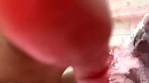 Snapshot of faint45508542 chatting on 01/28/25, 02:42 faint45508542 online show from 01/28/25, 02:42