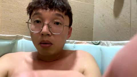 Snapshot of faint45508542 chatting on 02/18/25, 01:11 faint45508542 online show from 02/18/25, 01:11