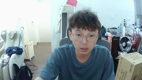 Snapshot of faint45508542 chatting on 03/09/25, 02:32 faint45508542 online show from 03/09/25, 02:32