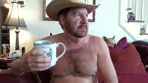 Snapshot of fairmount31 chatting on 05/01/26, 12:10 fairmount31 online show from 05/01/26, 12:10