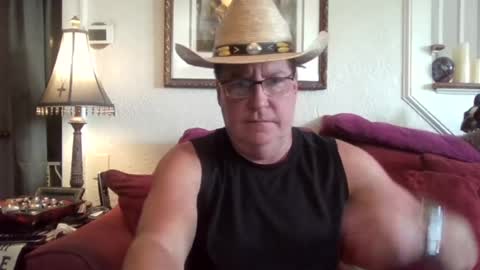 Snapshot of fairmount31 chatting on 07/25/26, 01:52 fairmount31 online show from 07/25/26, 01:52