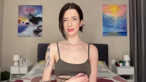 Snapshot of fairy_bloomix chatting on 02/15/25, 06:12 Bloom online show from 02/15/25, 06:12