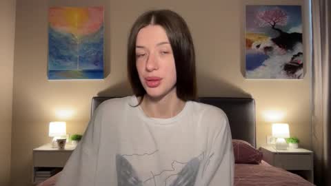 Snapshot of fairy_bloomix chatting on 09/13/25, 11:43 Bloom online show from 09/13/25, 11:43