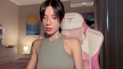 Snapshot of fairy_bloomix chatting on 09/17/25, 11:56 Bloom online show from 09/17/25, 11:56