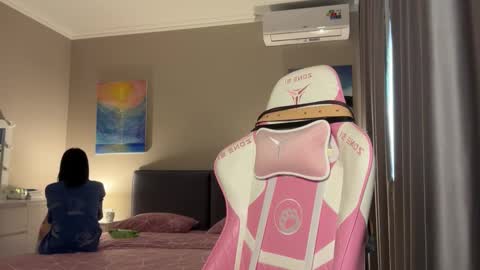 Snapshot of fairy_bloomix chatting on 09/24/25, 01:36 Bloom online show from 09/24/25, 01:36