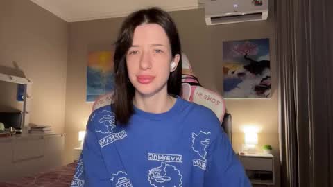 Snapshot of fairy_bloomix chatting on 10/22/25, 09:20 Bloom online show from 10/22/25, 09:20