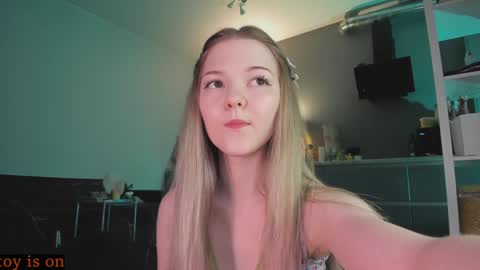 Snapshot of fairy_casey chatting on 12/03/24, 08:06 fairy_casey online show from 12/03/24, 08:06