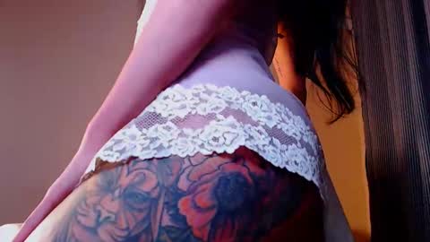 Elli  online show from 09/15/25, 12:43