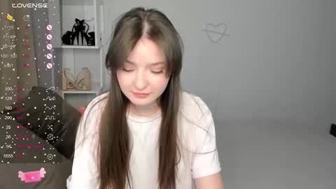 Snapshot of fairy_m00n chatting on 10/08/25, 01:25 Kate online show from 10/08/25, 01:25