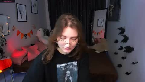 Snapshot of fairy_tara chatting on 10/25/25, 06:21 Tara online show from 10/25/25, 06:21