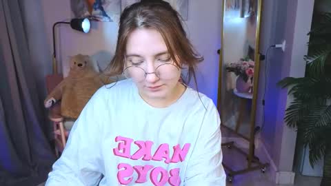 Snapshot of fairy_tara chatting on 11/08/25, 08:40 Tara online show from 11/08/25, 08:40