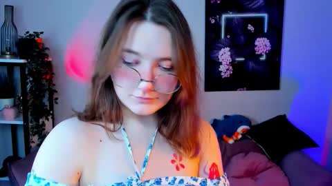 Snapshot of fairy_tara chatting on 11/26/25, 06:14 Tara online show from 11/26/25, 06:14