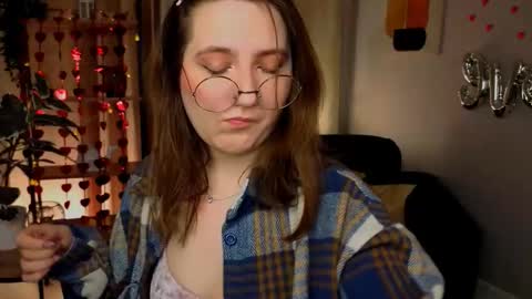 Snapshot of fairy_tara chatting on 02/15/26, 09:44 Tara online show from 02/15/26, 09:44