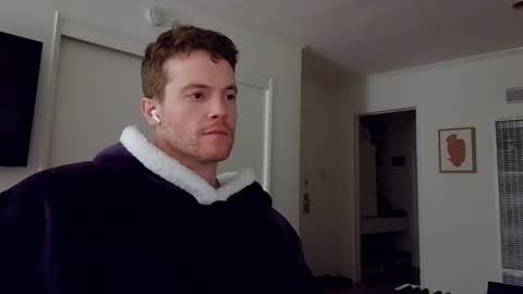 Travis online show from 03/09/25, 07:56