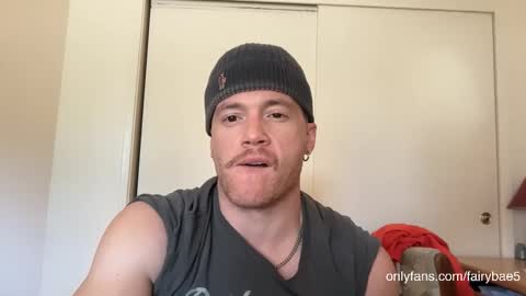 Snapshot of fairybae5 chatting on 10/31/25, 07:37 Travis online show from 10/31/25, 07:37