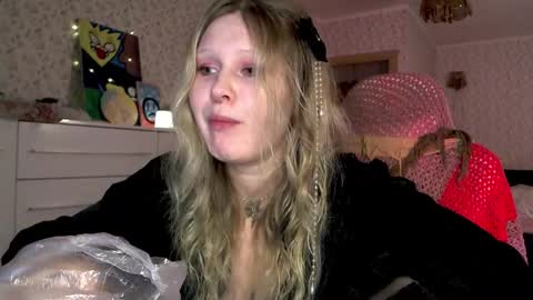 Arisha online show from 10/28/25, 05:59