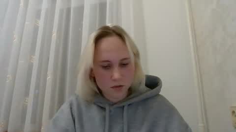 Snapshot of fairyfeller_ chatting on 10/01/25, 03:51 fairyfeller_ online show from 10/01/25, 03:51