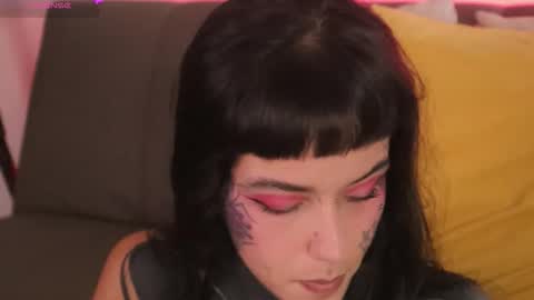 Snapshot of fairyflexxx chatting on 01/17/26, 10:24 Fairy online show from 01/17/26, 10:24