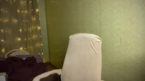 Ilona online show from 01/10/25, 07:46