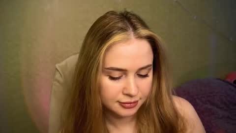 Snapshot of fairyilona chatting on 03/17/26, 01:03 Ilona online show from 03/17/26, 01:03