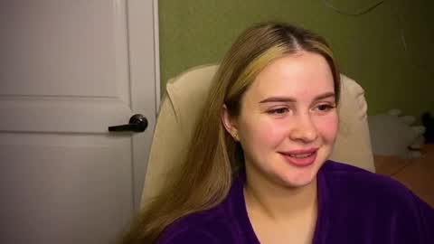 Snapshot of fairyilona chatting on 04/11/26, 04:44 Ilona online show from 04/11/26, 04:44
