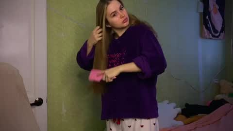 Snapshot of fairyilona chatting on 04/16/26, 06:47 Ilona online show from 04/16/26, 06:47