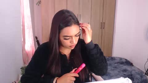 fairylatin online show from 02/09/25, 03:23