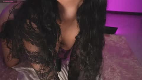 Sara  REMEMBER TO LEAVE A THUMB UP online show from 05/02/26, 05:12