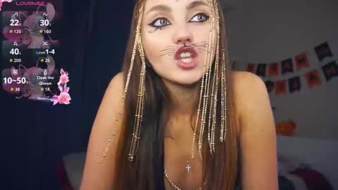 Erika online show from 10/31/25, 05:41